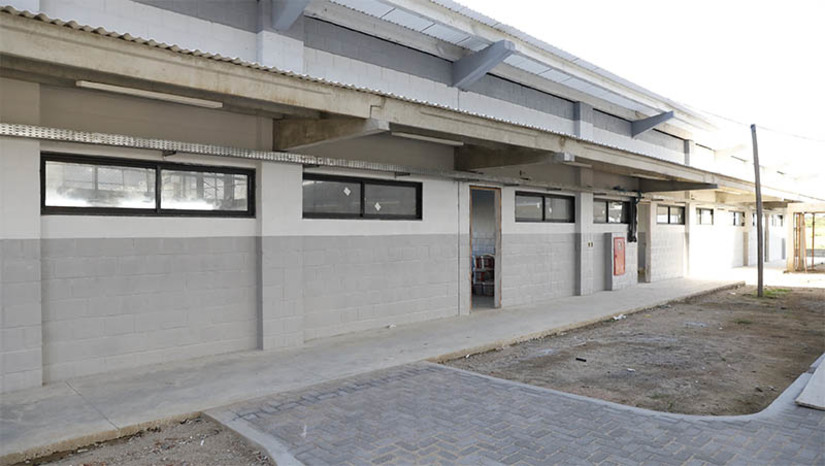 Imagem 1 - IERNs de Touros, Umarizal e São Miguel serão integrados a rede federal de ensino. O anúncio foi feito na manhã desta terça-feira (12), pelo ministro da Educação, Camilo Santana. Os três Institutos Estaduais de Educação Profissional, Tecnologia e Inovação (IERN) serão os primeiros a fazer parte dessa parceria histórica entre os governos estadual e federal. Atualmente, o Rio Grande do Norte possui 26 unidades integradas à Rede Federal de Educação Profissional, Científica e Tecnológica. O investimento nos novos campi está estimado em R$ 75 milhões. Devem ser geradas 4.200 vagas. Imagem 1 - IERNs de Touros, Umarizal e São Miguel serão integrados a rede federal de ensino. O anúncio foi feito na manhã desta terça-feira (12), pelo ministro da Educação, Camilo Santana. Os três Institutos Estaduais de Educação Profissional, Tecnologia e Inovação (IERN) serão os primeiros a fazer parte dessa parceria histórica entre os governos estadual e federal. Atualmente, o Rio Grande do Norte possui 26 unidades integradas à Rede Federal de Educação Profissional, Científica e Tecnológica. O investimento nos novos campi está estimado em R$ 75 milhões. Devem ser geradas 4.200 vagas.