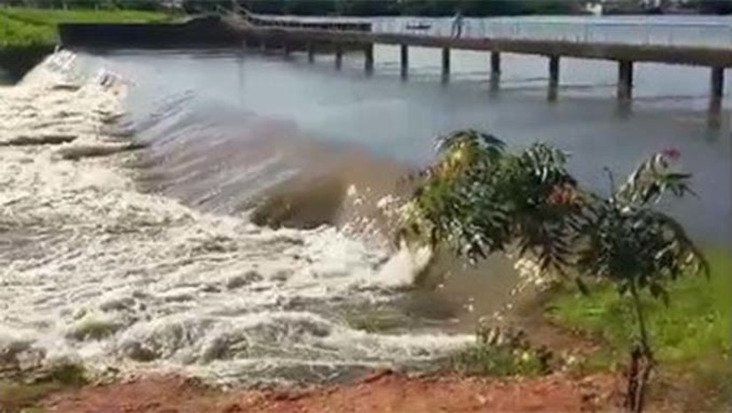 Imagem 1 -   Instituto de Gestão das Águas do RN (Igarn), que realiza o monitoramento dos principais reservatórios do Rio Grande do Norte divulgou nesta quinta- feira (14), que a barragem Campo Grande e o Açude Público do Município de Encanto, completaram 100% da sua capacidade e sangraram hoje. Com a frequência das chuvas na região, outros reservatórios registraram sangria como por exemplo o açude Passagem, localizado em Rodolfo Fernandes, com capacidade para 8.273.877 m³, que começou a sangrar nesta quarta-feira (13).