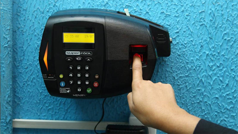 Imagem 1 - PMM terá que instalar ponto eletrôni para servidores municipais da saúde. O município deverá cumprir uma recomendação do Ministério Público Federal do Rio Grande do Norte (MPF/RN), feira em junho de 2021. De acordo com o documento, o MPF quer que a Prefeitura instale ponto eletrônico em todas as unidades básicas de saúde (UBSs) do Município para acompanhar a frequência dos servidores públicos vinculados ao Sistema Único de Saúde (SUS) e, de modo especial, dos médicos e odontólogos. Imagem 1 - PMM terá que instalar ponto eletrôni para servidores municipais da saúde. O município deverá cumprir uma recomendação do Ministério Público Federal do Rio Grande do Norte (MPF/RN), feira em junho de 2021. De acordo com o documento, o MPF quer que a Prefeitura instale ponto eletrônico em todas as unidades básicas de saúde (UBSs) do Município para acompanhar a frequência dos servidores públicos vinculados ao Sistema Único de Saúde (SUS) e, de modo especial, dos médicos e odontólogos.