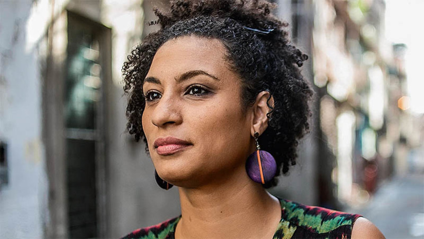 Imagem 1 -  [COLUNA ESPLANADA] Preso ontem na operação Morder Inc. da Polícia Federal como um dos envolvidos no mando da morte da vereadora Marielle Franco, o delegado da Civil Rivaldo Barbosa foi nomeado em março de 2018 – na véspera do crime – pelo general Richard Nunes, então secretário de Segurança do Estado, durante a gestão do interventor general Braga Netto. A PF tem a chance de puxar o fio, ouvindo os generais, e saber quem indicou o delegado Barbosa para o cargo, que ocupou a cadeira mais importante da polícia fluminense já ciente do crime premeditado e com a missão da blindagem dos mandantes, segundo as investigações em andamento. É praxe no Estado delegados sentarem nessas cadeiras com apadrinhamento de deputados estaduais e federais.