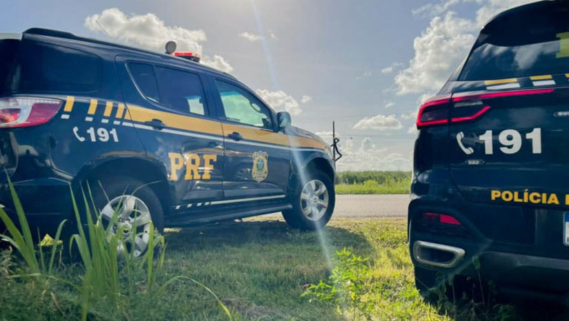 Imagem 1 - PRF inicia a “Operação Semana Santa” no RN a partir da meia noite desta quinta-feira (28). Durante os quatro dias de operação, que se encerrará às 23h59 do domingo de Páscoa (31), policiais rodoviários federais reforçarão a fiscalização com o foco na segurança viária e na redução dos índices de acidentalidade nas rodovias federais do estado. A PRF também implementará restrições de tráfego para determinadas categorias de veículos durante o feriado, com o intuito de reduzir a possibilidade de congestionamentos e acidentes; veja dicas para uma viagem segura. Imagem 1 - PRF inicia a “Operação Semana Santa” no RN a partir da meia noite desta quinta-feira (28). Durante os quatro dias de operação, que se encerrará às 23h59 do domingo de Páscoa (31), policiais rodoviários federais reforçarão a fiscalização com o foco na segurança viária e na redução dos índices de acidentalidade nas rodovias federais do estado. A PRF também implementará restrições de tráfego para determinadas categorias de veículos durante o feriado, com o intuito de reduzir a possibilidade de congestionamentos e acidentes; veja dicas para uma viagem segura.