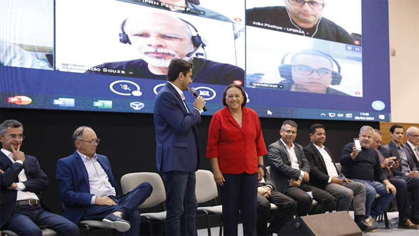Imagem 1 -  Internet de alta velocidade para universidades e Institutos Federais do RN. A governadora Fátima Bezerra e o ministro Juscelino Filho, das Comunicações, entregaram nesta segunda-feira (08) a 1ª fase de um total de três etapas da Infovia Potiguar, uma iniciativa para democratizar o acesso da população à internet banda larga de qualidade. A rede de infraestrutura óptica de alta qualidade desta etapa tem 406 quilômetros, conectando 248 pontos, entre eles os campi das principais instituições de ensino superior do Estado, como a Universidade Federal (UFRN), Instituto Federal (IFRN), Universidade Estadual do Rio Grande do Norte (UERN) e Universidade Federal Rural do Semi-Árido (UFERSA).