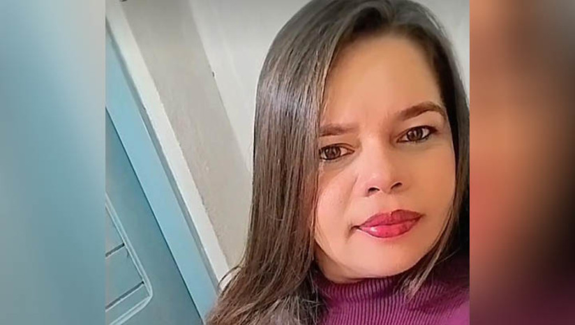Imagem 1 -  Cabeleireira de 40 anos é assassinada a tiros na área de casa, na Maisa. O crime aconteceu na noite desta quarta-feira (10). A filha de Francisca Francileide Nogueira de Almeida contou à polícia militar que estava dentro de casa, quando ouviu disparos de arma de fogo e, em seguida, de uma motocicleta arrancando. Quando correu para fora, encontrou a mãe ferida e os atiradores já haviam fugido. A DHPP vai investigar o caso.