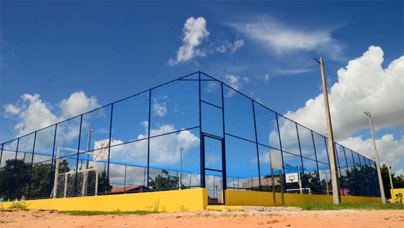 Imagem 1 - A quadra da Maísa compreende 558 metros quadrados e representa um investimento da gestão municipal em promover a qualidade de vida e o bem-estar dos cidadãos, além de estimular a prática de atividades físicas e esportivas. A cerimônia de inauguração acontecerá às 19h e contará com a presença de autoridades locais, servidores municipais e da população. Imagem 1 - A quadra da Maísa compreende 558 metros quadrados e representa um investimento da gestão municipal em promover a qualidade de vida e o bem-estar dos cidadãos, além de estimular a prática de atividades físicas e esportivas. A cerimônia de inauguração acontecerá às 19h e contará com a presença de autoridades locais, servidores municipais e da população.