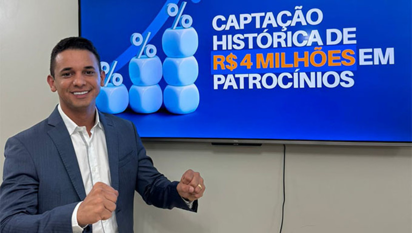 Imagem 1 -  O modelo de gestão implantado pela prefeitura de Mossoró para o MCJ 2024 garantiu uma captação histórica em patrocínios para o Mossoró Cidade Junina, que começa neste sábado (1º), com o tradicional "Pingo da Mei Dia". O investimento alcançado a partir de grandes marcas que estarão presentes no evento chega a mais de R$ 4 milhões. “Isso se deve à credibilidade, organização e planejamento que agora o 'Mossoró Cidade Junina' possui. O valor recorde em patrocínios permite, por exemplo, a contratação de grandes artistas nacionais, a ampliação da festa e, consequentemente, um público ainda maior e mais retorno para a nossa economia", afirmou o prefeito Allyson Bezerra.