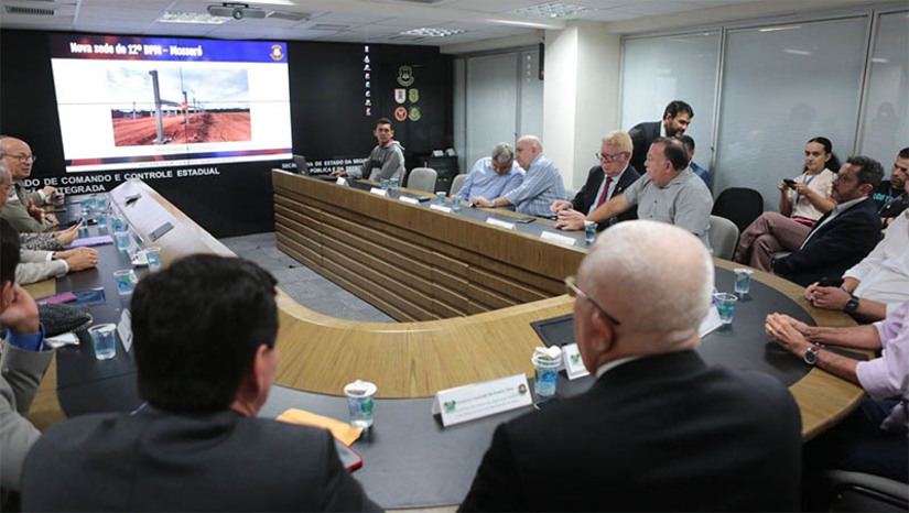 Imagem 1 -  “São números bem expressivos”, diz o secretário de segurança do RN sobre redução de crimes. O Governo do RN reuniu representantes das forças de segurança pública do Estado e deputados estaduais, nesta terça-feira (4), para apresentar os índices atualizados da segurança do RN. Número que, segundo a governadora Fátima Bezerra, são resultado dos investimentos que a gestão vem fazendo na área nos últimos 5 anos, bem como do esforço coletivo dos agentes de segurança das instituições que compõem o sistema de segurança pública do estado.