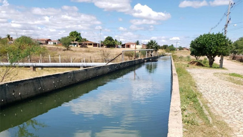 Imagem 1 -  Durante esse período, a cidade de Itajá e a adutora Sertão Central Cabugi serão abastecidas através de adutora provisória da CAERN e o fornecimento de água para os irrigantes ao longo do rio Pataxó será feito através da liberação de água do Açude Pataxó, ação gerenciada pelo IGARN.  De acordo com a Semarh, todas as providências estão sendo tomadas para que o trabalho seja executado em regime de urgência para garantir a execução do serviço no tempo programado e minimizar os transtornos à população, reduzindo os danos possíveis ao abastecimento de água da região.