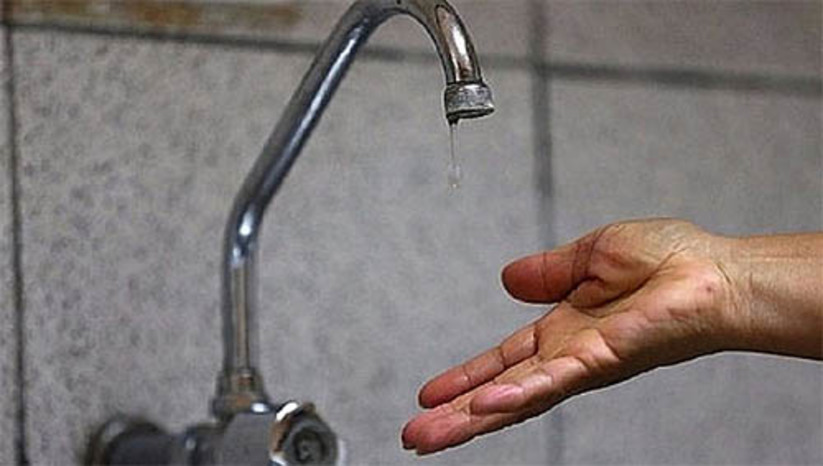 Imagem 1 - Poço 19 só deve voltar a funcionar nesta quarta-feira (19); equipamento abastece 5 bairros. A previsão inicial da Caern era retomar o fornecimento de água para os bairros de Abolição IV e V, Pousada das Thermas, Santa Delmira e região do Quintas do Lago na noite desta terça-feira (18), mas o serviço precisou ser reprogramado em 24 horas, ou seja, retomada do abastecimento até a noite desta quarta-feira (19). Após religado o sistema, normalização em até 48 horas. Imagem 1 - Poço 19 só deve voltar a funcionar nesta quarta-feira (19); equipamento abastece 5 bairros. A previsão inicial da Caern era retomar o fornecimento de água para os bairros de Abolição IV e V, Pousada das Thermas, Santa Delmira e região do Quintas do Lago na noite desta terça-feira (18), mas o serviço precisou ser reprogramado em 24 horas, ou seja, retomada do abastecimento até a noite desta quarta-feira (19). Após religado o sistema, normalização em até 48 horas.