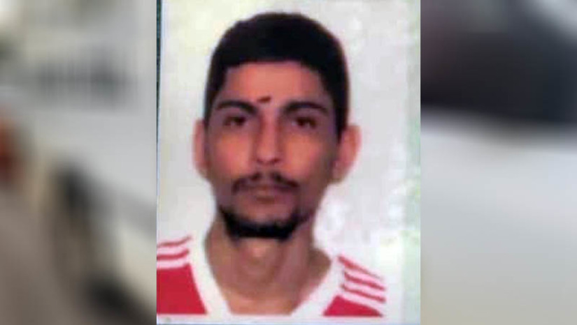 Imagem 1 -  O caso aconteceu na manhã desta quinta-feira (27). De acordo com a polícia militar, dois homens,  um identificado como Wagner Soares Braz, de 26 anos, e o outro ainda não identificado, praticaram um arrastão em uma residência na Praia de São Cristóvão, em Areia Branca. Eles deixaram o local levando o carro das vítimas. Na altura do Piquiri, eles se depararam com uma guarnição da PM e reagiram atirando contra os policiais. Houve revide e os dois acabaram sendo baleados. Ainda chegaram a ser socorridos para o Hospital de Areia Branca, mas não resistiram.