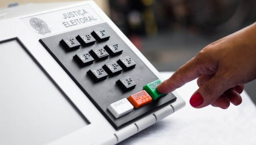 Imagem 1 -  TSE regulamenta o calendário das Eleições Municipais 2024; conheça as principais datas. Por meio da Resolução nº 23.738/2024 é possível consultar o período em que o cadastro eleitoral estará fechado, o prazo para registro de candidaturas, o dia de início da propaganda eleitoral e muito mais. A primeira restrição já vale a partir do próximo sábado, 6 de julho, 3 meses antes do 1º turno, quando ficam vedadas algumas condutas por parte de agentes públicos, como nomeações, exonerações e contratações, assim como participação em inauguração de obras públicas.