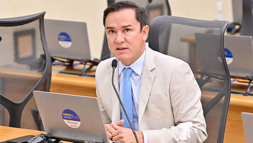 Imagem 1 - "Parabenizo a gestão do prefeito Allyson Bezerra e a todos que fazem o Mossoró Cidade Junina. Quem pôde acompanhar viu a grandeza, dedicação, organização, segurança e acima de tudo, a melhor qualidade possível", afirmou. Neilton destacou que a feste teve "uma organização jamais vista". O deputado disse que além do aspecto festivo, cultural e religioso, foi uma grande confraternização "e um momento de estar com todos que compreendem o desenvolvimento de Mossoró", afirmou. Imagem 1 - "Parabenizo a gestão do prefeito Allyson Bezerra e a todos que fazem o Mossoró Cidade Junina. Quem pôde acompanhar viu a grandeza, dedicação, organização, segurança e acima de tudo, a melhor qualidade possível", afirmou. Neilton destacou que a feste teve "uma organização jamais vista". O deputado disse que além do aspecto festivo, cultural e religioso, foi uma grande confraternização "e um momento de estar com todos que compreendem o desenvolvimento de Mossoró", afirmou.