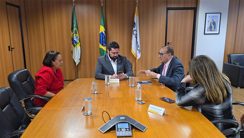 Imagem 1 -  Pedra fundamental do Centro de Distribuição Internacional do Correios deve ser lançada até o fim do ano. A estrutura logística será construída no Rio Grande do Norte. O anúncio foi feito pelo presidente dos Correios, Fabiano Silva dos Santos, nesta terça-feira (03), em Brasília, durante encontro com a governadora Fátima Bezerra. A unidade vai atender o aumento da demanda de produtos importados no Nordeste. O projeto está na fase de revisão dos instrumentos que possibilitam as contratações e parcerias. 