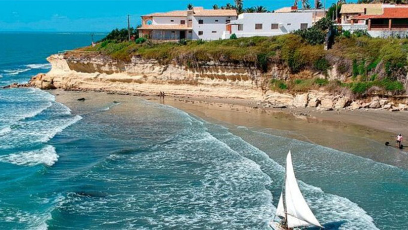 Imagem 1 -   A prefeita Lidiane Marques convida todos a participarem da temporada de féria sem Tibau que promete movimentar moradores e turistas com muita cultura, música e diversão. Começando nessta sexta (05) com São João na Praia 2024, que acontece no Espaço Gancho e também pela primeira vez no novo calçadão da Praia da Pedra, trazendo uma programação que celebra a cultura local e fortalece a economia da região. Em agosto, acontece o Festival Gastronômico de Tibau que fecha com chave de ouro a série nos dias 2, 3 e 4 de agosto. Com atrações nacionais como João Gomes e Alceu Valença.