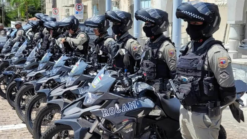 Imagem 1 - RN é o estado do Nordeste que mais reduziu a violência entre os anos de 2022 e 2023. Se considerados os 26 estados e o Distrito Federal, o Rio Grande do Norte ficou na segunda posição entre os que apresentaram maior redução da violência no período. Os dados constam no estudo feito pelo Fórum Brasileiro de Segurança Pública, publicado nesta quinta-feira (18), no 18º Anuário Brasileiro de Segurança Pública 2024. Segundo a publicação, o RN conseguiu reduzir em 13,9% a taxa de mortalidade, ficando atrás apenas de Rondônia, que atingiu uma redução de -14,2. Imagem 1 - RN é o estado do Nordeste que mais reduziu a violência entre os anos de 2022 e 2023. Se considerados os 26 estados e o Distrito Federal, o Rio Grande do Norte ficou na segunda posição entre os que apresentaram maior redução da violência no período. Os dados constam no estudo feito pelo Fórum Brasileiro de Segurança Pública, publicado nesta quinta-feira (18), no 18º Anuário Brasileiro de Segurança Pública 2024. Segundo a publicação, o RN conseguiu reduzir em 13,9% a taxa de mortalidade, ficando atrás apenas de Rondônia, que atingiu uma redução de -14,2.