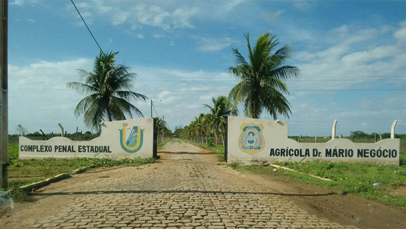 Imagem 1 -  Estado e Município devem estruturar serviços médicos na Penitenciária Dr. Mário Negócio. A determinação é do Tribunal de Justiça do RN e atende a pedido feito pelo MPRN nos autos de uma Ação Civil Pública movida contra o Estado do Rio Grande do Norte e o Município de Mossoró, que foi julgada pela 2ª Vara da Fazenda Pública da Comarca de Mossoró. A alegação do Município era de sua ilegitimidade em virtude de ser uma penitenciária estadual, tese não acatada no TJ, que, citando precedentes do STF e da própria Corte potiguar, entende que, no caso, existe a obrigação constitucional solidária. As medidas contidas na decisão devem ser implementadas no prazo de 12 meses; veja quais são.