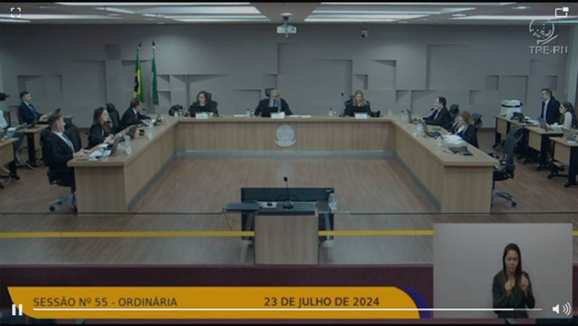 Imagem 1 - Corte encontrou indícios fortes de que documentos acostados nos pedidos de transferência são falsos. O município de Tibau vive uma situação atípica, pois tem menos de 6 mil habitantes e o TRE aponta que existe mais de 9 mil pessoas habilitadas a votar nas próximas eleições; No TRE existe centenas de pedidos de transferências de títulos em julgamento. Imagem 1 - Corte encontrou indícios fortes de que documentos acostados nos pedidos de transferência são falsos. O município de Tibau vive uma situação atípica, pois tem menos de 6 mil habitantes e o TRE aponta que existe mais de 9 mil pessoas habilitadas a votar nas próximas eleições; No TRE existe centenas de pedidos de transferências de títulos em julgamento.