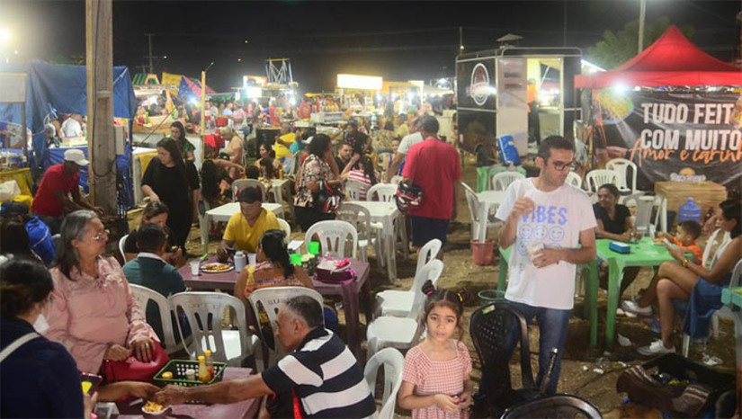 Imagem 1 -  Festa do Bode 2024: veja lista de comerciantes habilitados para atuar no evento. A lista foi divulgada nesta sexta-feira (26), pela Secretaria de Agricultura de Mossoró. O credenciamento dos comerciantes habilitados acontecerá na segunda-feira (29) e na terça-feira (30), na sede da Secretaria, localizada no Parque de Exposições Armando Buá, também chamado de Feira do Bode. A Festa do Bode ocorrerá de 8 a 11 de agosto.