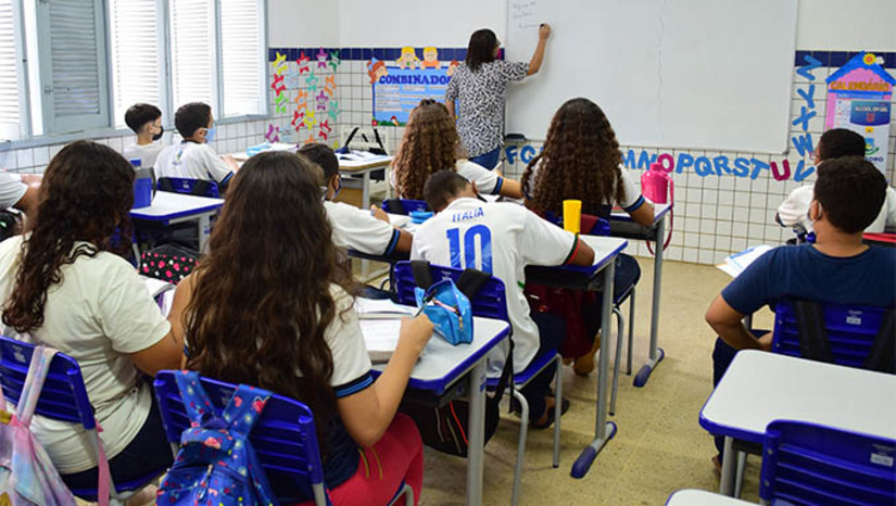 Imagem 1 -  Ideb: RN alcança 5,3 pontos nos anos iniciais do ensino fundamental e supera meta estabelecida para o estado. O dado foi divulgado nesta quarta-feira (14), pelo MEC e pelo Inep. O resultado representa um avanço de 0,3 pontos a mais do que a meta estabelecida para o estado no primeiro ciclo do Ideb (2007-2021). Nos anos finais (6º ao 9º) do ensino fundamental, o Rio Grande do Norte registrou 4,1 pontos e no ensino médio, 3,7 pontos, ficando abaixo, seguindo a tendência nacional, da meta do Ideb projetada para o estado nas duas etapas de ensino.  