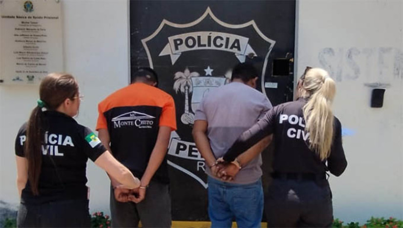 Imagem 1 -  Suspeitos de homicídio ocorrido em comunidade rural de Severiano Melo são presos. Os dois homens, um 38 e outro de 24 anos, foram presos nesta sexta-feira (16). O crime, que vitimou Daniê de Souza Freire, aconteceu no dia 3 de maio de 2024, na comunidade de Gitirana. De acordo com as investigações, conduzidas pelo delegado Túlio Pereira, o homicídio teria sido motivado por ciúmes, uma vez que a vítima estava se relacionando com a ex-namorada de um dos suspeitos. Diligências foram realizadas e os policiais localizaram e prenderam os suspeitos no distrito de Malhada Vermelha, também no município de Severiano Melo. 
