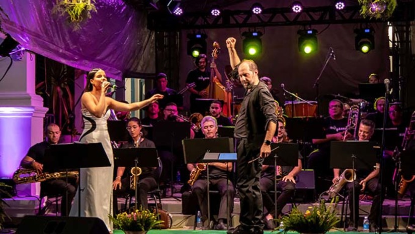Imagem 1 -  O show acontece sexta- feira (27), às 19h e acontece no SESI Escola Mossoró. O evento é promovido pelo SESI/RN através do SESI Cultura, em uma das suas frentes de trabalho, o SESI Circuito Cultural. O Concerto faz parte de uma circulação de eventos envolvendo os vencedores do Festival do Industriário 2024, de cada região participante, junto a SESI Big Band e a cantora Bia Gurgel. Já passou por Natal, agora desembarca em Mossoró e, por fim, em outubro, Caicó. Conta com direção e produção cultural de Diana Fontes.