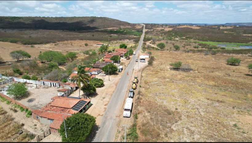 Imagem 1 -  As rodovias estão passando pela primeira grande reforma desde que foram construídas, quatro décadas atrás. A visita aconteceu nesta quinta-feira (3). Com 45% das obras executadas, a RN-023 tem 38 quilômetros de extensão e investimento de R$ 14 milhões, recursos da primeira parcela do empréstimo resultante da adesão do Estado do RN ao Plano de Promoção do Equilíbrio Fiscal (PEF).