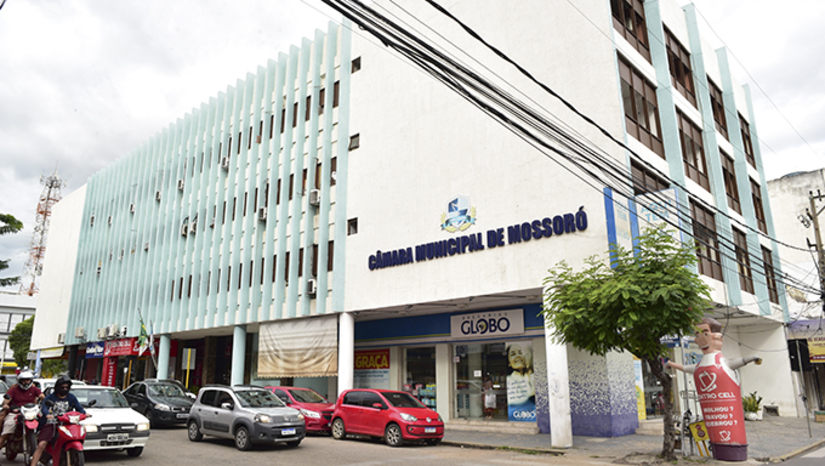 Imagem 1 -  Kadinho tomará posse como novo vereador de Mossoró na terça-feira, 15. O suplente de vereador Ricardo Alexandre Vale da Silva, “Kadinho” (Rede), apresentou nesta quinta-feira (10) a documentação e está apto a tomar posse na Câmara Municipal de Mossoró. Kadinho ocupará a vaga do vereador Isaac da Casca (MDB), licenciado da Câmara para exercer o mandato de deputado estadual. 