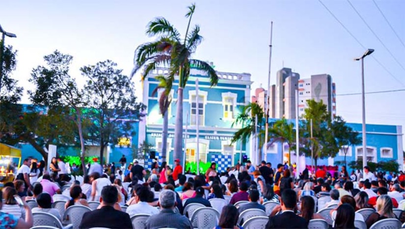 Imagem 1 -  A informação foi confirmada nesta quinta-feira (24) pelo procurador geral do município de Mossoró, Dr. Raul Santos, durante entrevista ao Jornal Mossoró Hoje na Ondas do Rádio. O Programa Justiça na Praça, é realizado pelo Tribunal de Justiça do Rio Grande do Norte, por meio do Núcleo de Ações e Programas Socioambientais (NAPS) em parceria com a Prefeitura de Mossoró e outras instituições públicas e privadas. O programa Justiça na Praça acontece no próximo dia 31 de outubro das 08h às 16h na Estação das Artes.