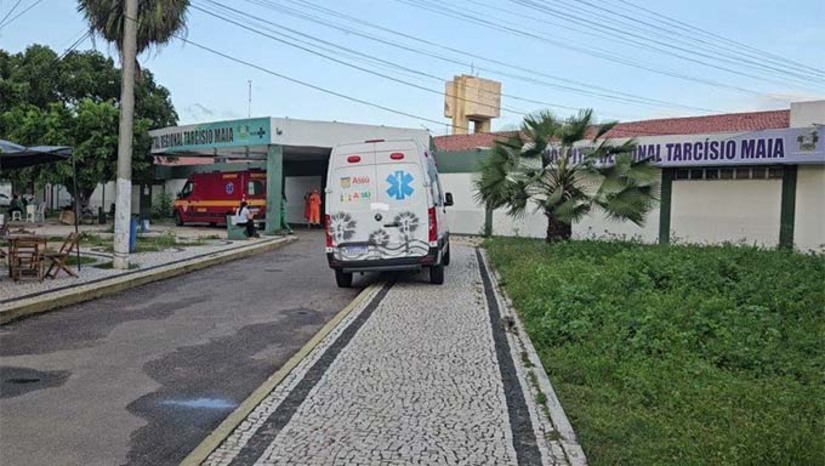 Imagem 1 -  Em contato com a empresa de Serviço de Assistência Médica e Ambulatorial (SAMA), o Portal Mossoró Hoje foi informado que a Sesap  garantiu que pagará o mês de maio nesta sexta (25) e o mês de junho até o próximo dia 10 de novembro. A  proposta foi repassada ao SINMED e o sindicato garantiu que não haverá suspensão dos serviços se a proposta for cumprida. Em nota a Sesap informou que as escalas de trabalho da unidade seguirão normais, sendo cancelada a paralisação marcada para este sábado (26).