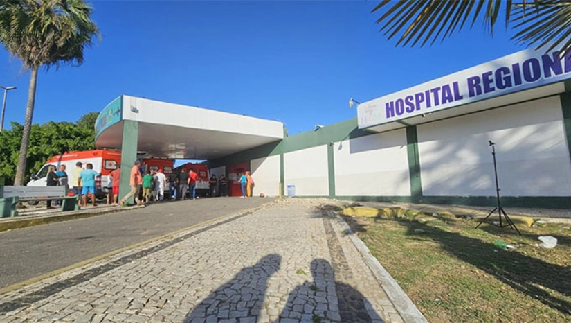   Os pediatras haviam suspendido os atendimentos no Hospital Regional da Mulher e no Hospital Regional Tarcísio Maia alegando falta de contrato. O Governo do Estado acionou a Justiça, alegando que o contrato proposto pelos médicos não foi aceito porque previa plantões muito caro, alto em torno de R$ 6,4 mil, e pediu uma liminar para obrigar os pediatras a trabalharem pelo mesmo valor do contrato inicial de 2017. Eles vão recorrer.