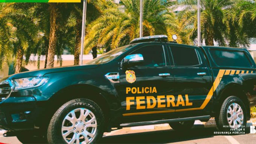 Imagem 1 -  PF desarticula organização criminosa que planejava matar Lula e Alckmin. O grupo é responsável por ter planejado um Golpe de Estado para impedir a posse do governo legitimamente eleito nas Eleições de 2022. As investigações apontam que a organização criminosa se utilizou de elevado nível de conhecimento técnico-militar para planejar, coordenar e executar ações ilícitas nos meses de novembro e dezembro de 2022. Os investigados, que foram presos, são, em sua maioria, militares com formação em Forças Especiais (FE). Além do presidente e do vice, o grupo também planejava prender e executar Alexandre de Moraes.