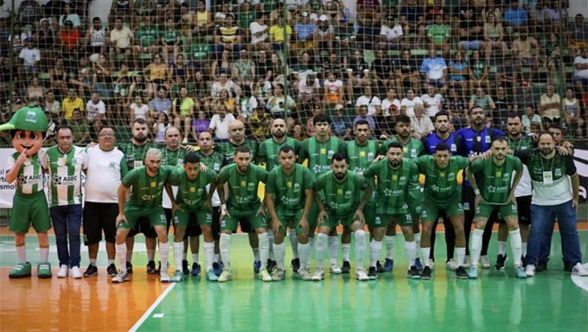 Imagem 1 -  Ginásio Pedro Ciarlini, equipamento da Prefeitura de Mossoró, sediará nesta terça- feira (26) o amistoso interestadual entre Impacto Futsal, de Mossoró, e a Seleção Sãojoense, equipe finalista do campeonato cearense deste ano. A partida amistosa desta noite tem início marcado para 21h, logo após a rodada da Copa Santa Luzia, com apoio da Secretaria Municipal de Esporte e Juventude (SEMEJ). O ingresso custa R$ 5,00.