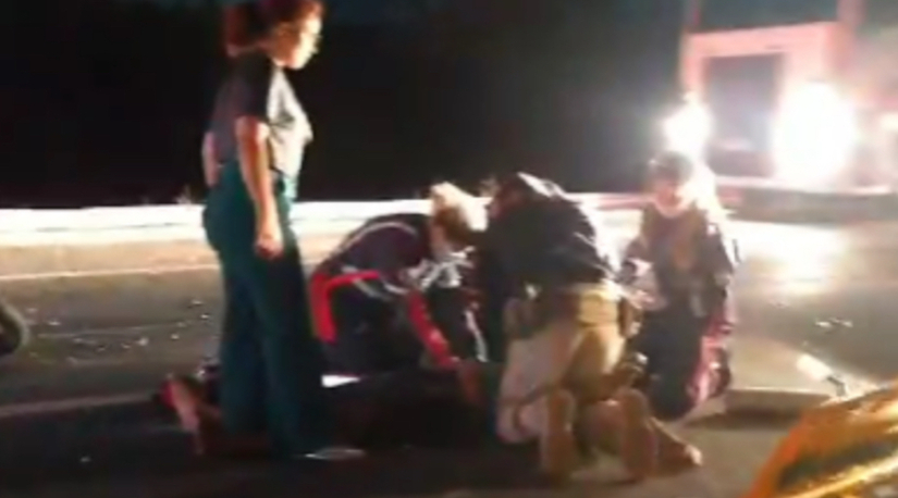 Imagem 1 -  O acidente aconteceu no inicio da noite desta quarta-feira (11), próximo a entrada do bairro Bom Jesus. O motociclista, Francisco Josimar da Silva Lima, de 44 anos, chegou a ser atendido pela equipe do Samu, mas entrou em óbito dentro da ambulância. 