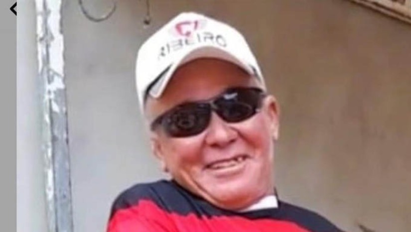 Imagem 1 -  Segundo informações do comandante da Polícia Militar de Grossos, Sargento Cledenilson, por volta das 20h o corpo de Luis Carlos de Morais, foi trazido pela correnteza até a margem e acabou encalhando próximo a Igrejinha dos Barcos. A polícia militar isolou o local até a chegada do Itep. Luis Carlos de Morais,  de 64 anos, era pescador e estava em uma baiteira, pequena embarcação utilizada por pescadores da região, acompanhado por um amigo e uma criança de aproximadamente 8 anos. Durante a pescaria, a embarcação virou após uma forte onda e eles ficaram à deriva, momento que o pescador relatou ao amigo que estava se sentindo mal antes de desaparecer. Luis Carlos afundou e não retornou à superfície. Após localizar o corpo, o Instituto Técnico-Científico de Perícia (ITEP) foi acionado para realizar a remoção. 