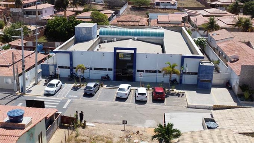 Imagem 1 - Com o pagamento dos servidores, a gestão liderada pela prefeita Lidiane Marques reafirma seu compromisso com a valorização e o respeito aos profissionais que contribuem diariamente para o desenvolvimento do município. “Encerramos mais um ano mantendo a nossa prioridade de valorizar o trabalho dos servidores públicos. Garantir o pagamento em dia é uma demonstração do nosso respeito e reconhecimento pelo papel de cada um na construção de uma Tibau melhor”, destacou a prefeita Lidiane Marques. Imagem 1 - Com o pagamento dos servidores, a gestão liderada pela prefeita Lidiane Marques reafirma seu compromisso com a valorização e o respeito aos profissionais que contribuem diariamente para o desenvolvimento do município. “Encerramos mais um ano mantendo a nossa prioridade de valorizar o trabalho dos servidores públicos. Garantir o pagamento em dia é uma demonstração do nosso respeito e reconhecimento pelo papel de cada um na construção de uma Tibau melhor”, destacou a prefeita Lidiane Marques.