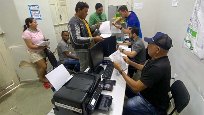 Imagem 1 -  De acordo com a secretária de Finanças de Apodi, Clébia Marinho, a expectativa é cadastrar cerca 120 comerciantes. Além disso, um decreto municipal será publicado para garantir a isenção aos comerciantes locais. O cadastro acontece naSecretaria Municipal de Tributação e Finanças, que funciona na Prefeitura de Apodi, das 08h às 13h, com documentos pessoais (RG e CPF) e comprovante de residência atualizado. As incrições seguem até o próximo dia 14. A festa em Apodi começa na sexta-feira (28), com Xand Avião, Jonas Esticado e Banda Inala. No sábado (1º), o trio elétrico traz Lambasaia, seguidos de Natanzinho Lima, Wiu, Marcynho Sensação, e Dário Villa.