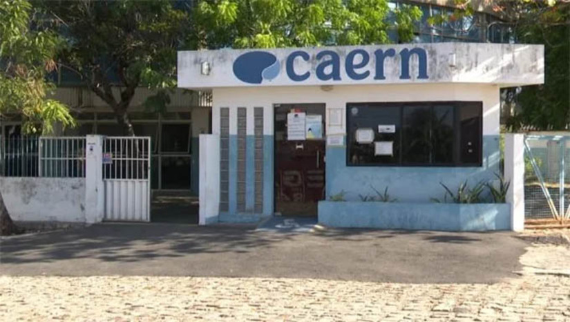 Imagem 1 - Caern fará atualização cadastral em Mossoró; servidores estarão devidamente identificados . A atualização cadastral de imóveis acontecerá em 141 municípios do RN, com o objetivo de manter sempre atuais os dados cadastrais para melhor adequação dos serviços. A primeira etapa começa na cidade de Mossoró, entre os dias 11 e 22 de março. A atualização cadastral é dos imóveis, mas as equipes podem precisar ter contato com o proprietário para coletar informações adicionais. Os profissionais estarão devidamente identificados, com fardamento e crachás, como forma de proporcionar maior segurança à população. Imagem 1 - Caern fará atualização cadastral em Mossoró; servidores estarão devidamente identificados . A atualização cadastral de imóveis acontecerá em 141 municípios do RN, com o objetivo de manter sempre atuais os dados cadastrais para melhor adequação dos serviços. A primeira etapa começa na cidade de Mossoró, entre os dias 11 e 22 de março. A atualização cadastral é dos imóveis, mas as equipes podem precisar ter contato com o proprietário para coletar informações adicionais. Os profissionais estarão devidamente identificados, com fardamento e crachás, como forma de proporcionar maior segurança à população.
