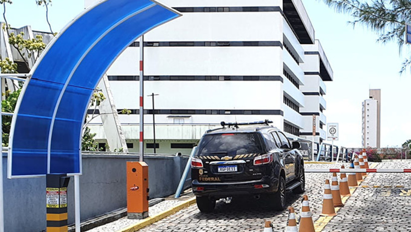 Imagem 1 -  Sentenciado em Taquara, no Rio Grande do Sul, o criminoso foi levado ao presídio gaúcho, porém, 2 anos depois, subornou os policiais penais com R$ 50 mil e fugiu. Neste 11 anos de fuga, esteve em Alagas, Santa Catarina, Pernambuco e, por último, em Natal, onde foi localizado e preso.