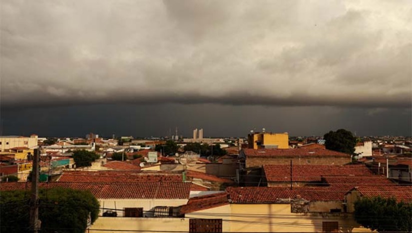 Imagem 1 -  De acordo com o levantamento divulgado pela Secretaria Municipal de Agricultura e Desenvolvimento Rural (Seadru), choveu o acumulado de 542,5 milímetros, o esperado para janeiro, fevereiro e março era 343,6 mm. O desvio positivo foi de 198,9 milímetros, o que corresponde a 57,9% acima do volume esperado para o trimestre no município. O número de dias com chuvas em Mossoró no período chegou a 46 dos 90 dias no primeiro trimestre.