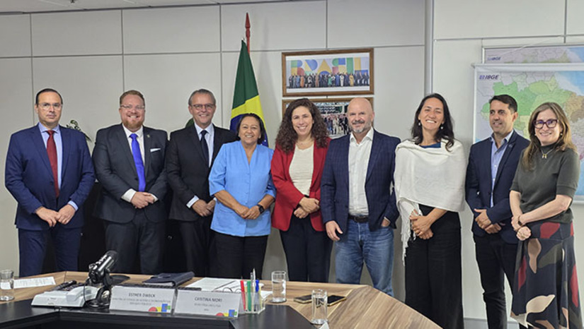 Imagem 1 - “A dragagem do Porto de Natal é fundamental para incentivar e impulsionar o desenvolvimento econômico do Rio Grande do Norte. Isso trará mais competitividade, mais segurança e mais oportunidades para os trabalhadores”, afirmou Fátima Bezerra. A expectativa é que as melhorias em infraestrutura ampliem a movimentação de cargas e viabilizem novos negócios para os próximos anos, incluindo a retomada do embarque de minério de ferro. Imagem 1 - “A dragagem do Porto de Natal é fundamental para incentivar e impulsionar o desenvolvimento econômico do Rio Grande do Norte. Isso trará mais competitividade, mais segurança e mais oportunidades para os trabalhadores”, afirmou Fátima Bezerra. A expectativa é que as melhorias em infraestrutura ampliem a movimentação de cargas e viabilizem novos negócios para os próximos anos, incluindo a retomada do embarque de minério de ferro.