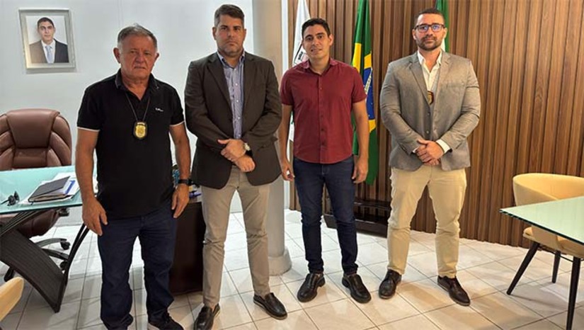 Imagem 1 -  A expectativa é que a delegacia volte a funcionar até maio, tendo à frente o delegado Paulo Torres. A Delegacia de Upanema foi extinta em abril de 2024, com a equipe de policiais locais passando a responder à 72ª Delegacia de Policia Civil de Campo Grande. A mudança trouxe preocupações na população, que teve que se deslocar para  a cidade vizinha para ter acesso a serviços policiais. O prefeito Renan assegurou apoio da Prefeitura na disponibilização de um local para funcionamento da Delegacia. "Reafirmo nosso compromisso na reestruturação e na busca de melhorias para a segurança e bem-estar da população de Upanema", declarou.