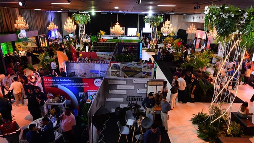 Imagem 1 -  A 1ª edição da Construsind demonstrou força e relevância, atraindo profissionais, empresários, investidores e o público em geral. A feira recebeu um grande número de visitantes interessados em conhecer os produtos, serviços e as ofertas especiais oferecidas pelos diversos expositores. Com o anúncio da realização da 2 ª edição da Construsind em março de 2026, a feira se firma no calendário anual de eventos corporativos de Mossoró, prometendo movimentar a economia local e impulsionar ainda mais o crescimento do setor da construção civil no oeste potiguar.