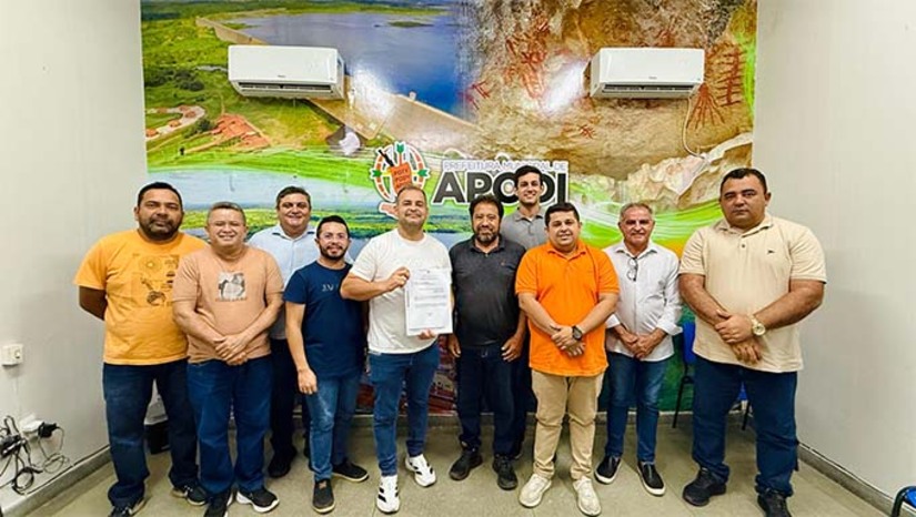 Imagem 1 -  A emenda impositiva no valor de R$ 41 mil foi destinada à Associação de Moradores do Sítio do Góis. O recurso tem como objetivo apoiar a realização do tradicional Espetáculo da Paixão de Cristo, promovido anualmente pela comunidade local. O Espetáculo da Paixão de Cristo no Sítio do Góis é uma das mais importantes manifestações culturais do município e atrai moradores de diversas localidades, sendo um momento de grande significado para a comunidade.