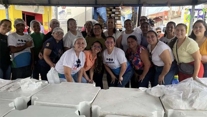 Imagem 1 - Este ano serão distribuídas 9 toneladas de pescado com o objetivo de garantir alimento na mesa das famílias grossenses neste período especial. “Garantir o peixe na mesa das famílias grossenses durante a Semana Santa é mais do que manter uma tradição: é um gesto de cuidado, respeito e compromisso com o bem-estar do nosso povo”, declarou a prefeita Cinthia Sonale. A entrega acontecerá na próxima quarta-feira, 16 de abril, em diversos pontos do município, incluindo zona urbana, rural e assentamentos a partir das 08h. Imagem 1 - Este ano serão distribuídas 9 toneladas de pescado com o objetivo de garantir alimento na mesa das famílias grossenses neste período especial. “Garantir o peixe na mesa das famílias grossenses durante a Semana Santa é mais do que manter uma tradição: é um gesto de cuidado, respeito e compromisso com o bem-estar do nosso povo”, declarou a prefeita Cinthia Sonale. A entrega acontecerá na próxima quarta-feira, 16 de abril, em diversos pontos do município, incluindo zona urbana, rural e assentamentos a partir das 08h.