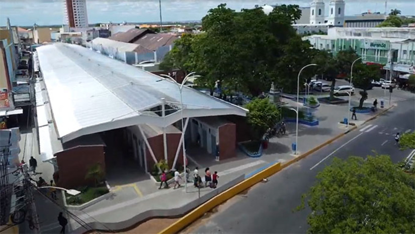 Imagem 1 - Uma das obras de destaque do programa "Mossoró Realiza", o Centro Comercial conta com investimento de mais de 12 milhões de reais, e não R$ 105 milhões como informamos anteriormente, possibilitando aos camelôs e comerciantes um ambiente apropriado para comercialização. A primeira etapa do Centro Comercial, com 80 boxes, já foi entregue à população, a segunda etapa será entrega às 9h desta terça-feira, pelo prefeito Allyson Bezerra, dentro do projeto de fortalecimento do comércio de Mossoró Imagem 1 - Uma das obras de destaque do programa "Mossoró Realiza", o Centro Comercial conta com investimento de mais de 12 milhões de reais, e não R$ 105 milhões como informamos anteriormente, possibilitando aos camelôs e comerciantes um ambiente apropriado para comercialização. A primeira etapa do Centro Comercial, com 80 boxes, já foi entregue à população, a segunda etapa será entrega às 9h desta terça-feira, pelo prefeito Allyson Bezerra, dentro do projeto de fortalecimento do comércio de Mossoró