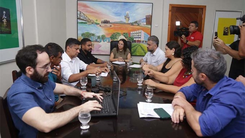 Imagem 1 - A Câmara vai acionar o Ministério Público do Rio Grande do Norte (MPRN), a Ordem dos Advogados do Brasil (OAB), o Conselho Regional de Medicina Veterinária (CRMV-RN), além da universidade privada e da clínica veterinária envolvidas em um caso de maus-tratos a um cachorro durante a realização de um minicurso com estudantes. Os vereadores deliberaram uma série de ações para garantir o acompanhamento rigoroso das investigações e a responsabilização dos envolvidos. Imagem 1 - A Câmara vai acionar o Ministério Público do Rio Grande do Norte (MPRN), a Ordem dos Advogados do Brasil (OAB), o Conselho Regional de Medicina Veterinária (CRMV-RN), além da universidade privada e da clínica veterinária envolvidas em um caso de maus-tratos a um cachorro durante a realização de um minicurso com estudantes. Os vereadores deliberaram uma série de ações para garantir o acompanhamento rigoroso das investigações e a responsabilização dos envolvidos.
