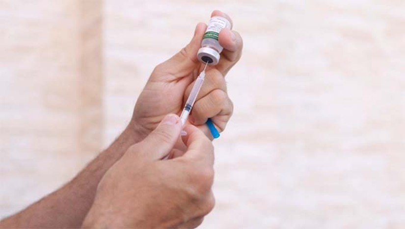 Imagem 1 -  No total foram 8 pontos extras de vacinação em funcionamento, com foco na multivacinação de crianças e adolescentes de até 15 anos de idade. Na oportunidade, a Coordenação de Imunizações do município também ofertou vacinas para o público em geral, observando os critérios do Ministério da Saúde.