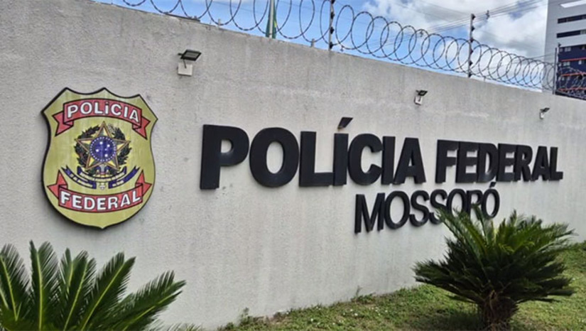 Imagem 1 -  Duzentos policiais cumpriram 48 mandados judiciais, expedidos pelo Poder Judiciário do Rio Grande do Norte. As ordens incluem 19 mandados de prisão preventiva, sendo 11 em Mossoró, 22 de busca e apreensão domiciliar e sete de bloqueio de contas bancárias ligadas aos investigados. A investigação contra as organizações criminosas continua