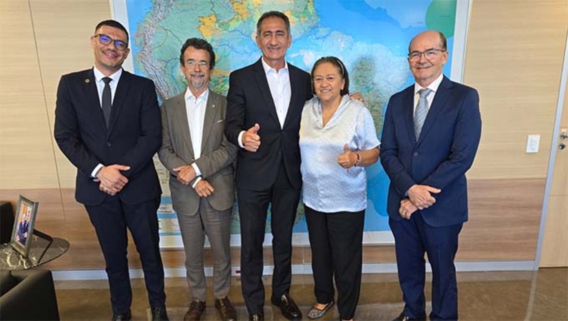 Imagem 1 -  O ministro da Integração e do Desenvolvimento Regional, Waldez Góes confirmou a inclusão da segunda etapa do Sistema Adutor do Agreste no PAC. Com isso, mais 38 municípios do RN passarão a ser beneficiados. A primeira etapa, com início das obras previsto para agosto, atenderá seis cidades. O investimento total é de R$ 448 milhões e contempla, ao todo, 44 municípios, beneficiando cerca de 474 mil pessoas.