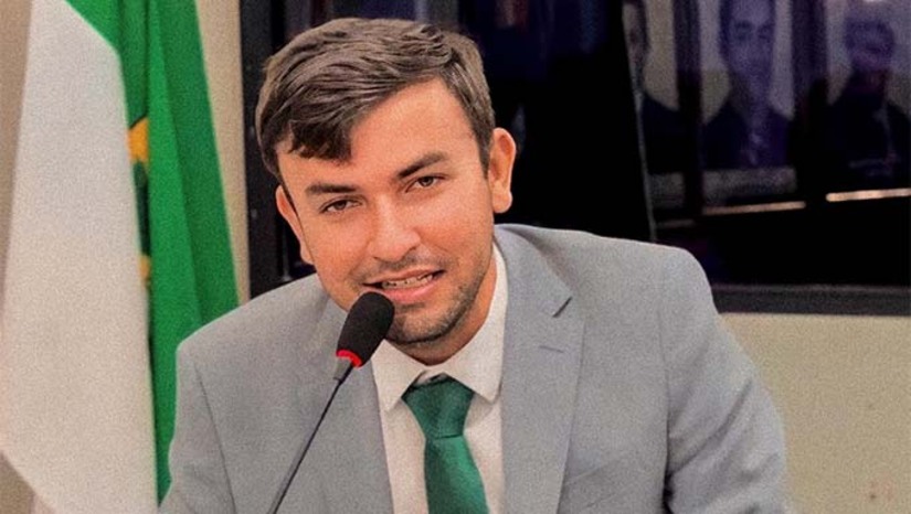 Imagem 1 -  O prefeito de Lajes (RN), Felipe Menezes, foi cassado pela segunda vez pela Justiça Eleitoral por abuso de poder político e econômico nas eleições de 2024. A decisão, que também atingiu o vice-prefeito, aponta irregularidades como distribuição de benefícios em ano eleitoral. Ambos permanecem nos cargos até o julgamento de recursos. Se a cassação for confirmada, o município poderá ter nova eleição.