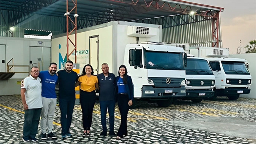 Imagem 1 - Reconhecendo o crescimento econômico da região de Mossoró-RN, o Grupo Aurora Alimentos, líder do setor de proteína no Brasil, contratou a empresa Multi Service para receber suas carretas, colocar os produtores em caminhões frigoríficos menores e distribuir com rapidez e eficiência, garantindo, assim, mais qualidade ao consumidor final. Imagem 1 - Reconhecendo o crescimento econômico da região de Mossoró-RN, o Grupo Aurora Alimentos, líder do setor de proteína no Brasil, contratou a empresa Multi Service para receber suas carretas, colocar os produtores em caminhões frigoríficos menores e distribuir com rapidez e eficiência, garantindo, assim, mais qualidade ao consumidor final.